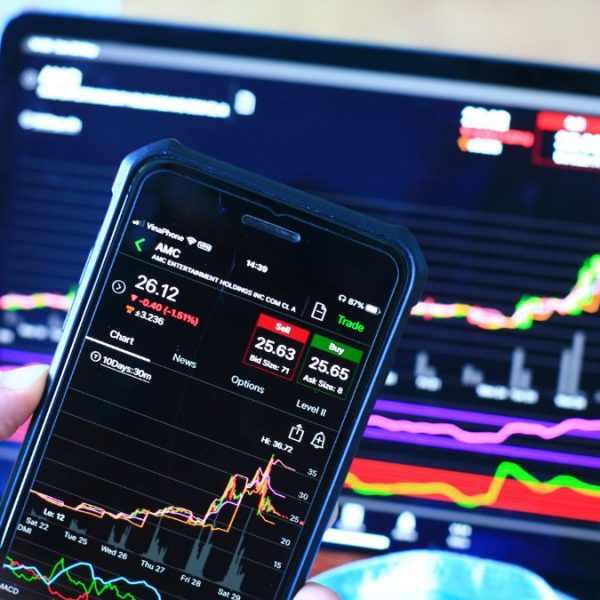 Market Outlook Today: Asia's Cautious Stance, Gold's Steady Trend, and Key US Market Indicators