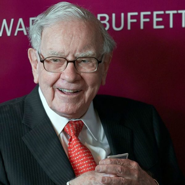 5 Key Insights from Warren Buffett at the 2025 Berkshire Hathaway Shareholders' Annual Meeting