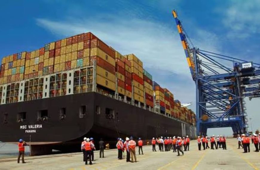 Adani Ports Q4 Earnings Soar: 47.78% Profit Surge, Record Cargo Volume & Rs 7 Dividend Announced!
