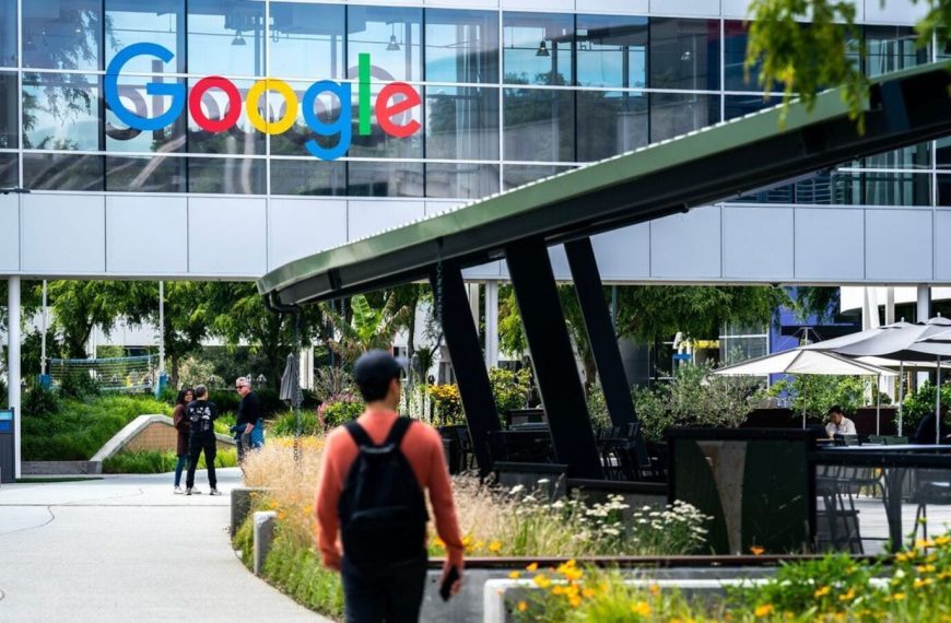 Alphabet Shares Plummet 7% in Just Five Days Amid AI Search Concerns: Investors Face $138 Billion Loss