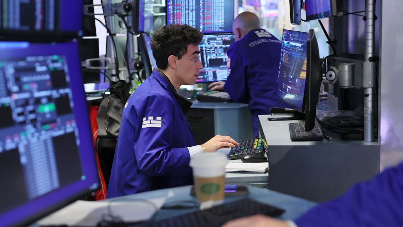 Dow Soars 1,000 Points as Trump Team Slashes China Tariffs: Market Boost Ahead!