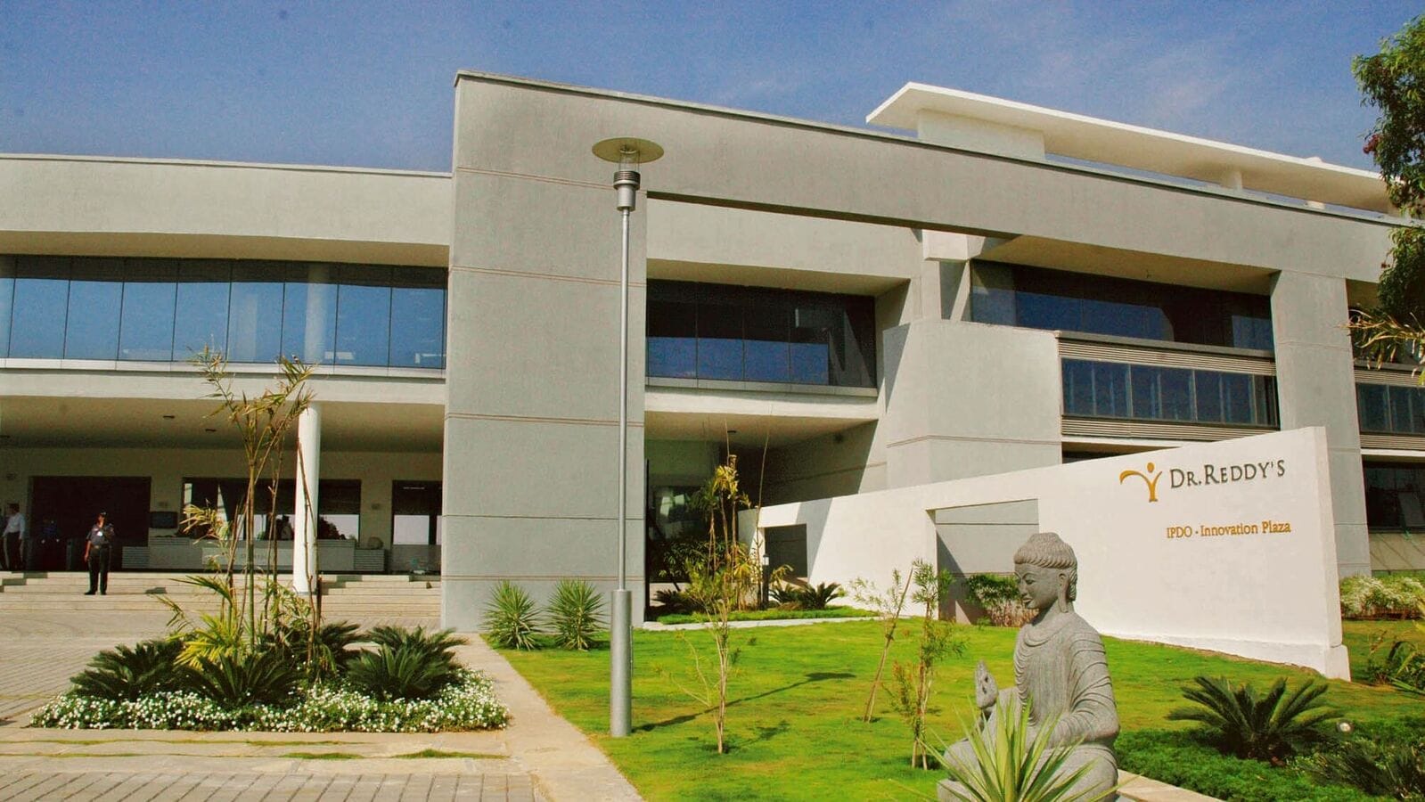 Dr. Reddy's Q4 Earnings Soar: 22% Net Profit Surge to ₹1,594 Crore and 20% Revenue Growth; Dividend Announcement Included!