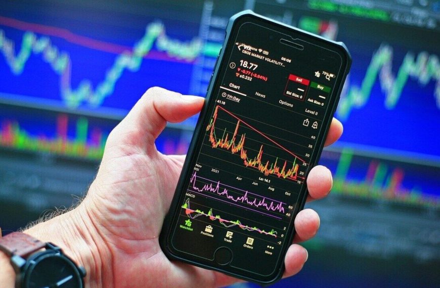 Explosive Growth: Should You Invest in This Fertilizer Stock After a 644% Surge in Q4 Profits?