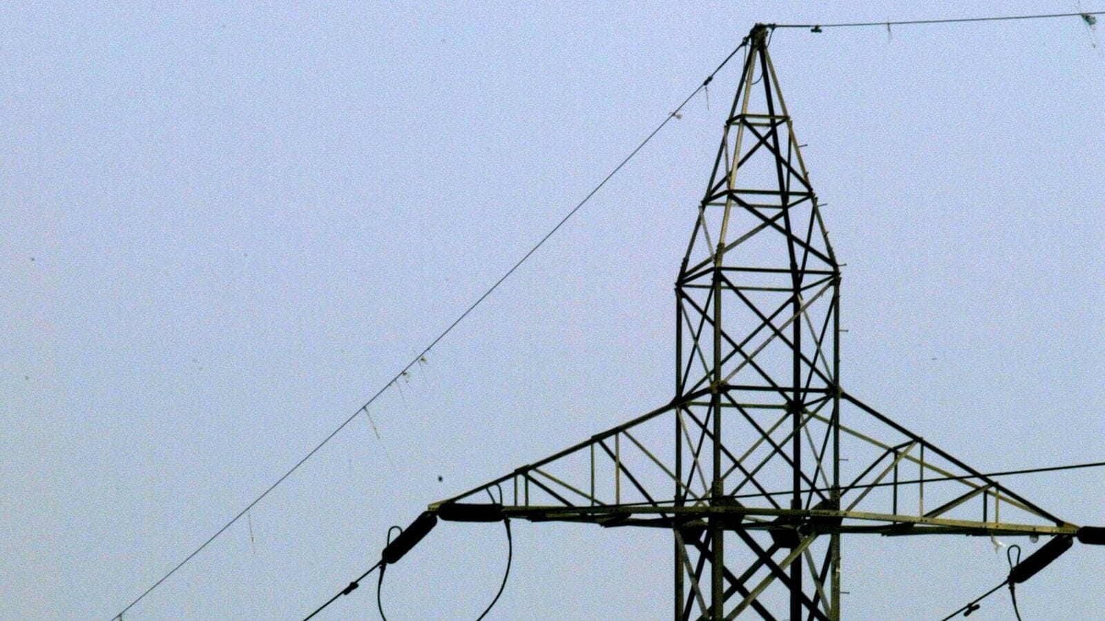FY25 Sees 30% Slowdown in Transmission Line Thermal Capacity Additions