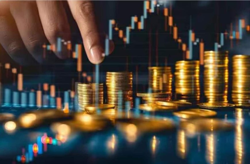 Global Small-Cap Investing Pioneer Boosts Investment in This Hot Housing Finance Stock – Is It Time to Buy?