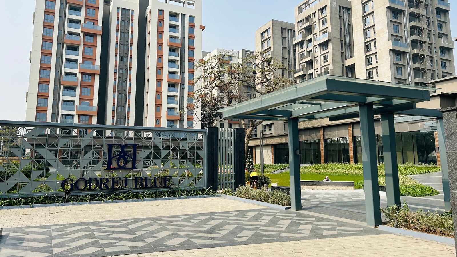Godrej Properties Q4 Earnings: Profit Plummets 19% YoY to ₹382 Crore Despite 49% Revenue Surge
