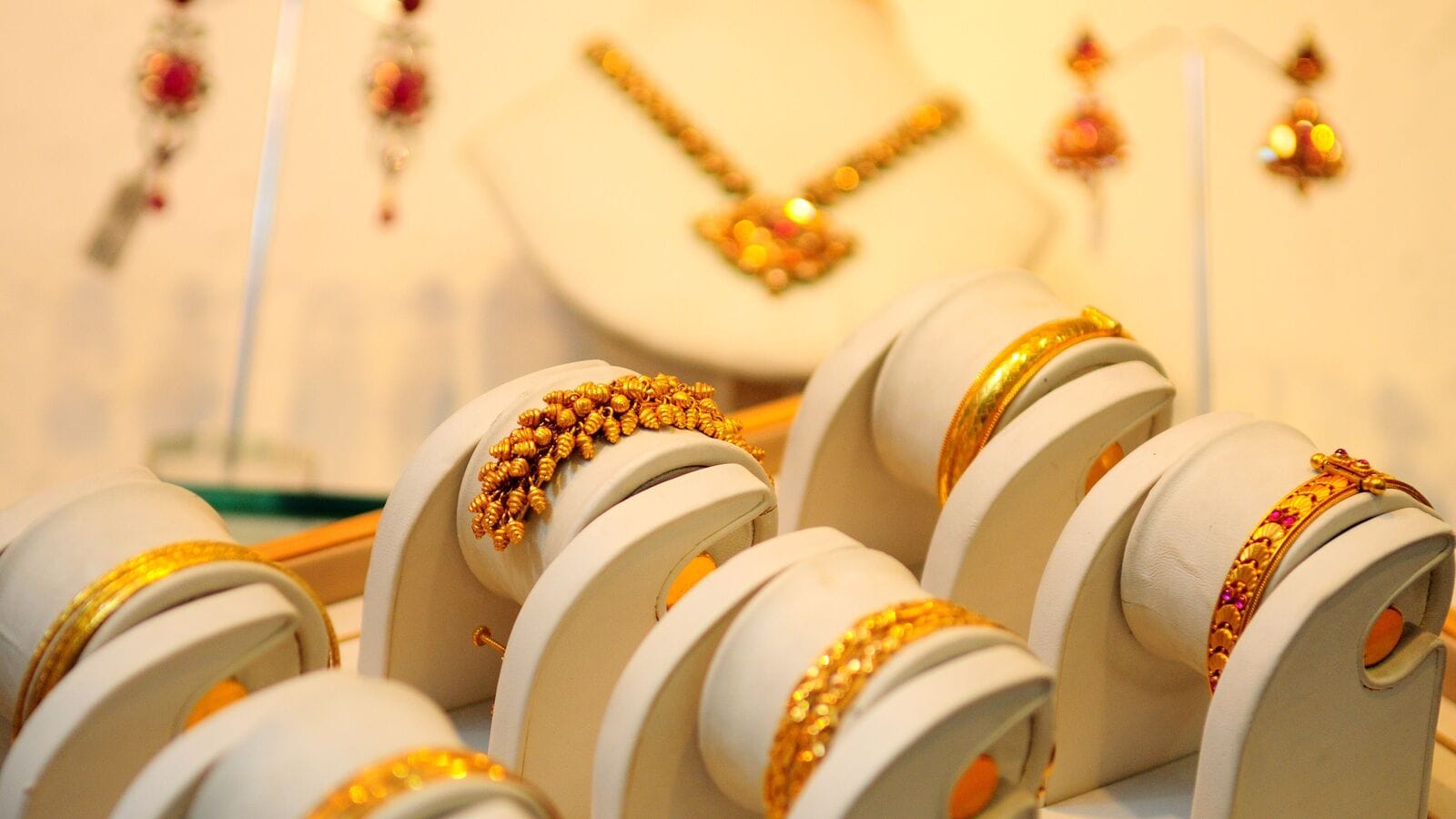 Gold Prices Plummet Below ₹97,000 per 10 Grams as India-Pakistan Tensions Rise; Market Eyes US Fed Policy