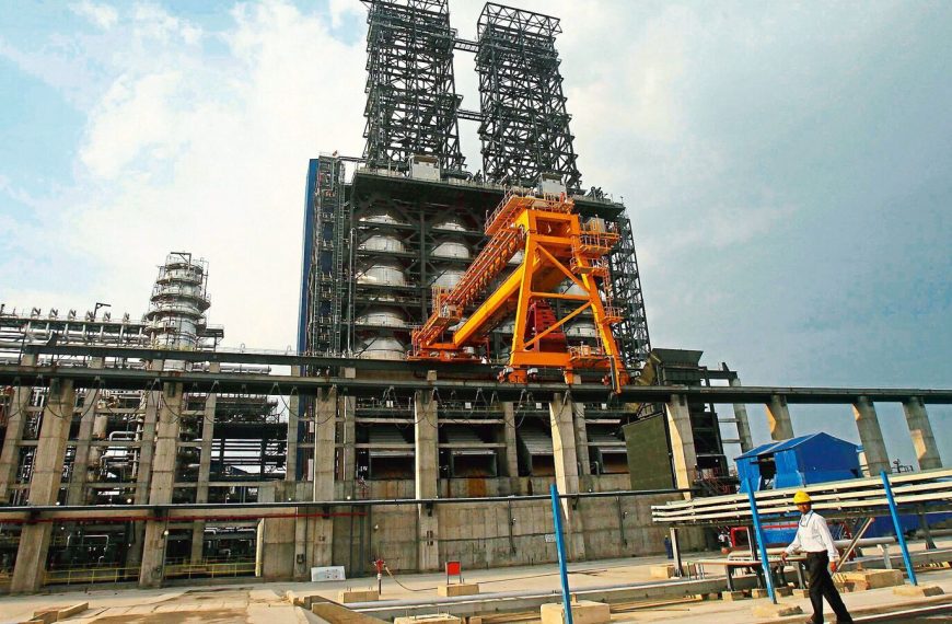 HPCL Q4 Earnings Surge: 18% YoY PAT Growth to ₹3,355 Crore and ₹10.50 Dividend Announcement!