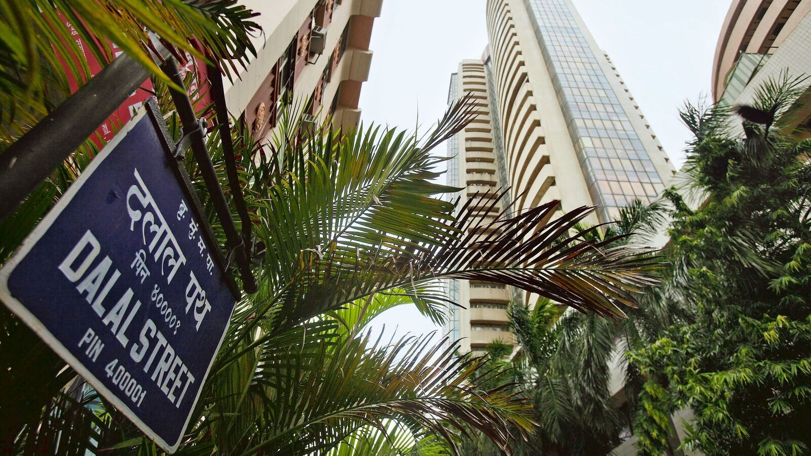 Impact of India-Pakistan Ceasefire on Monday's Indian Stock Market: What Investors Need to Know
