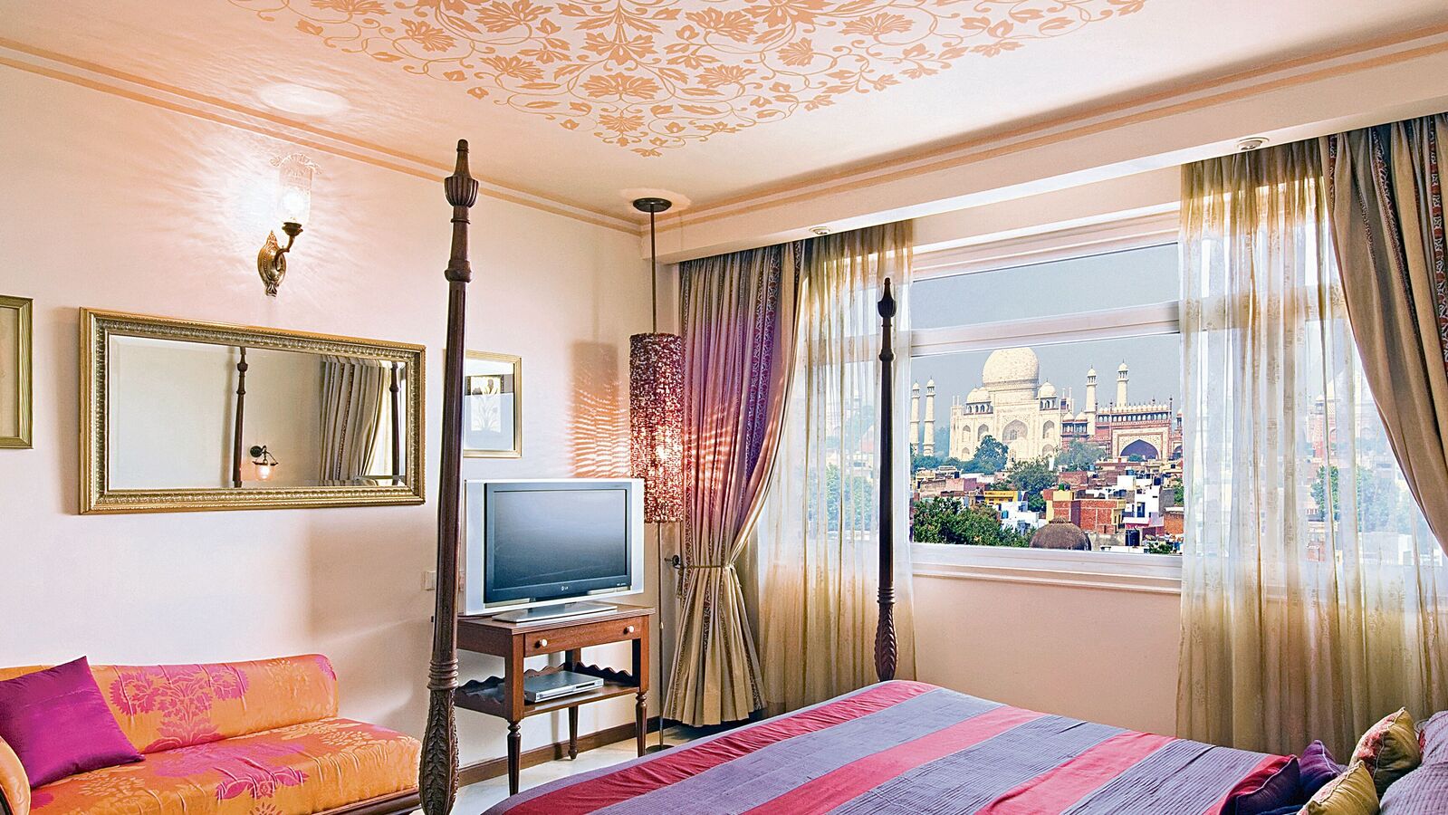 Indian Hotels Stock Dips 4% After Q4 Results: Time to Buy or Sell This Rakesh Jhunjhunwala Portfolio Gem?