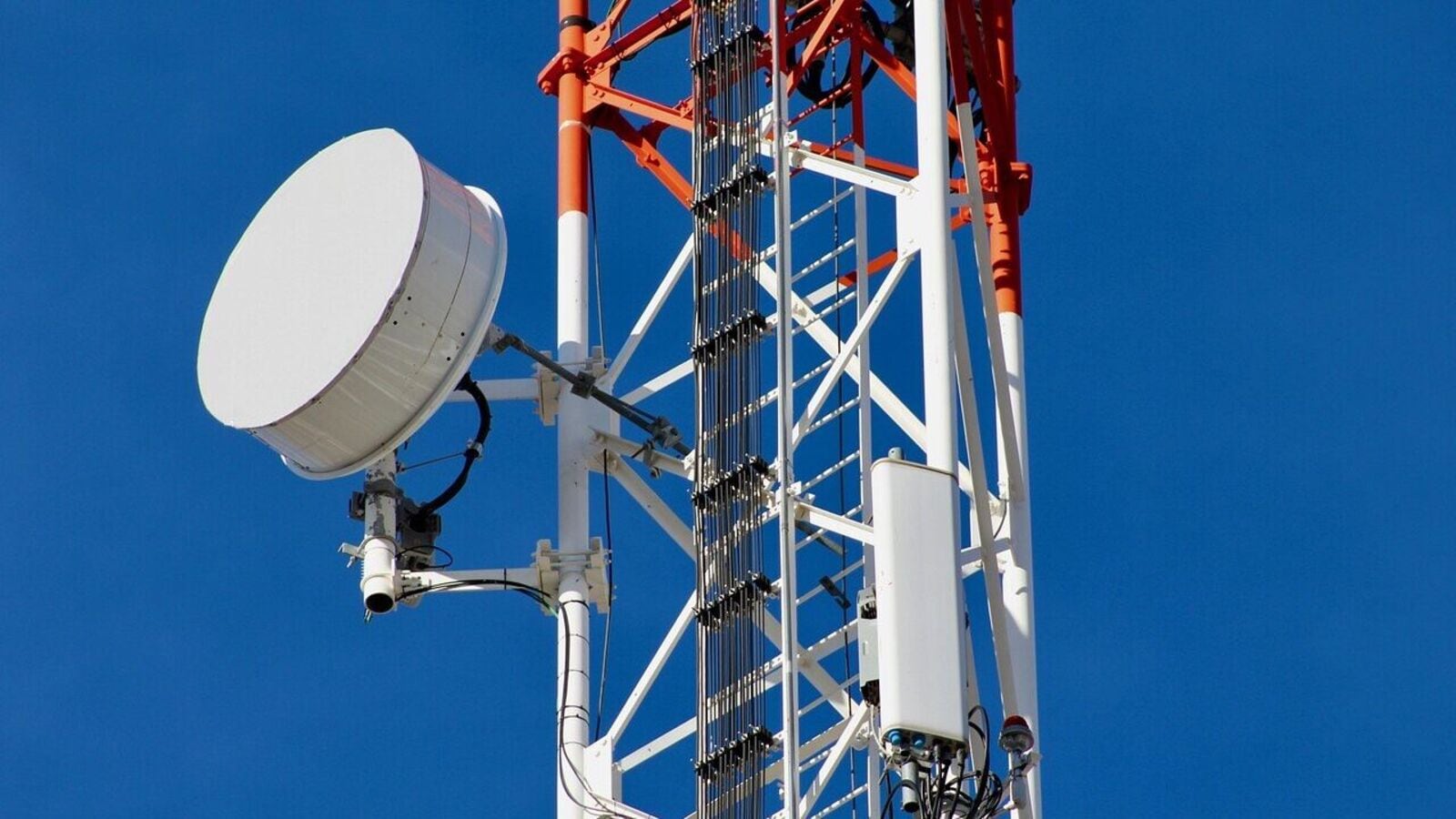 Indus Towers Share Price Plummets 7% After Q4 Results: Essential Insights for Investors!