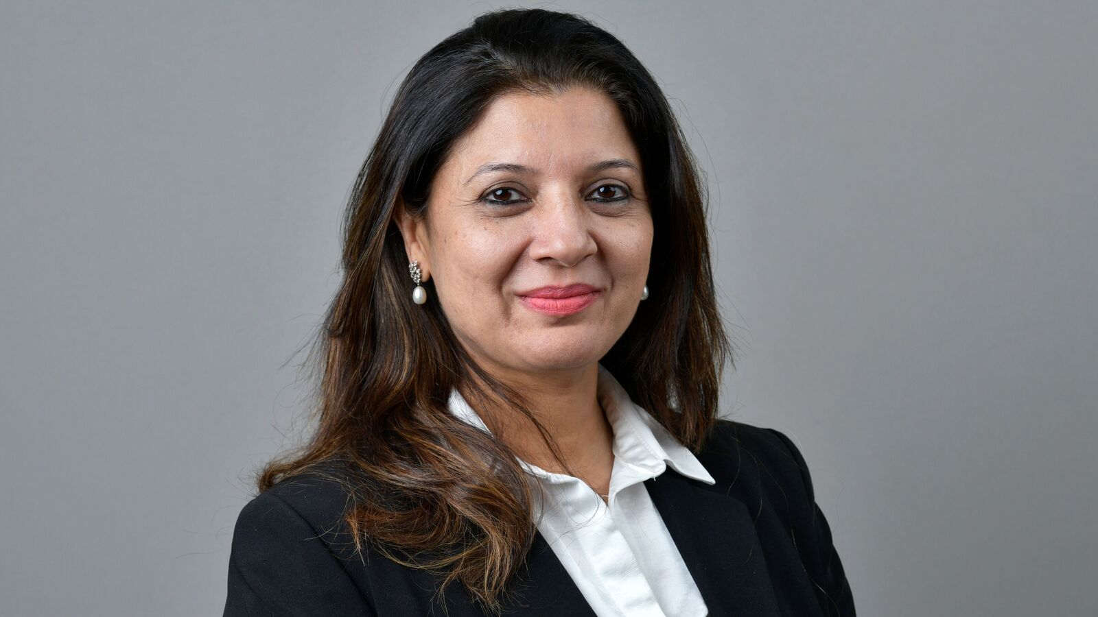 Invest Smart: Vaishali Parekh's Top 3 Stock Picks to Buy Today Amid Positive US-China Trade Developments