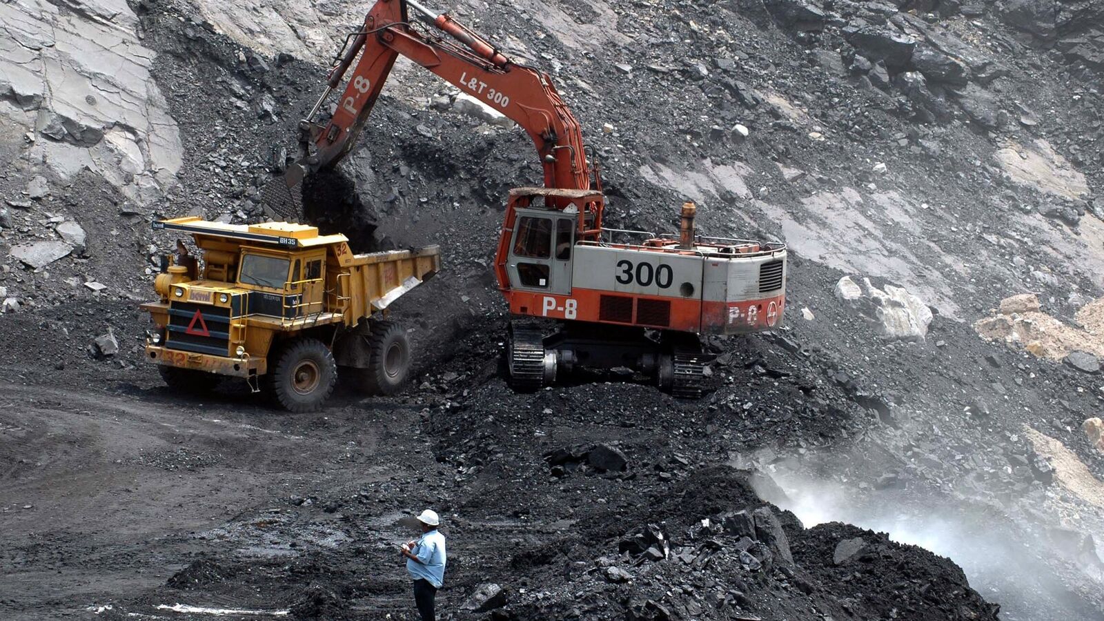 Is Coal India a Must-Buy Stock Before Q4 2025 Results? Analyzing Share Price Potential!