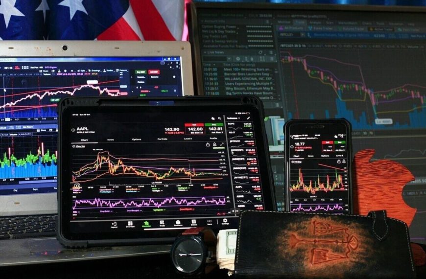Is Your Portfolio at Risk? Multibagger IT Stock Sees Target Price Cuts Post Q4 Earnings!