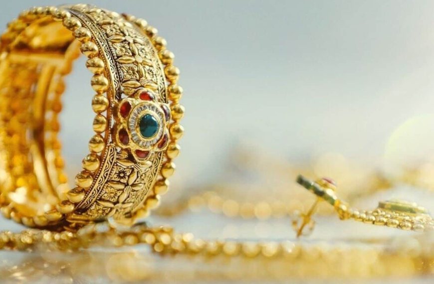 Kalyan Jewellers Soars After Q4 Results and Dividend Announcement, Defying Market Trends Amid India-Pakistan Tensions