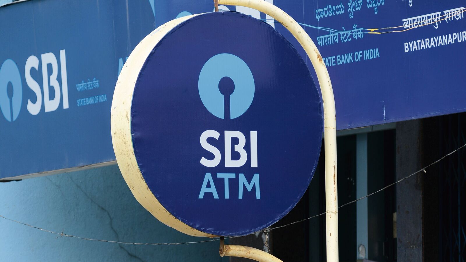 Key Q4 Earnings Reports: SBI, DMart, Kotak Mahindra Bank & More Set to Release Results on Saturday, May 3