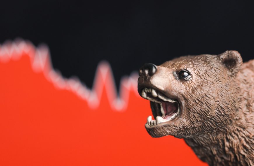 Market Alert: Nifty Dips 300 Points as India-Pakistan Tensions Rise – Sensex Set for Gap Down Opening
