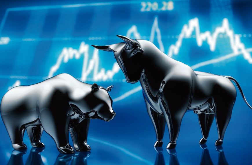 Market Momentum: Expert Predictions for Nifty and Sensex in the Upcoming Week on D-Street