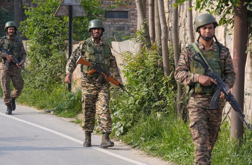 Operation Sindoor: How the India-Pakistan Conflict Shakes the Stock Market – Sensex and Nifty Remain Steady as Karachi Exchange Plummets