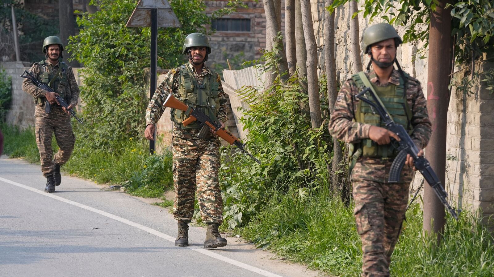 Operation Sindoor: How the India-Pakistan Conflict Shakes the Stock Market – Sensex and Nifty Remain Steady as Karachi Exchange Plummets