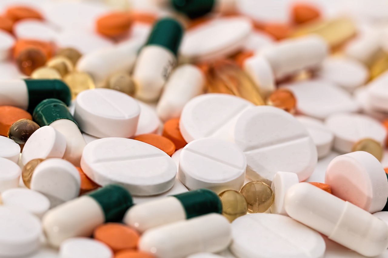 Pharma Stocks Plunge 2% Amidst 2,200-Point Sensex Surge: What's Behind the Disconnect?