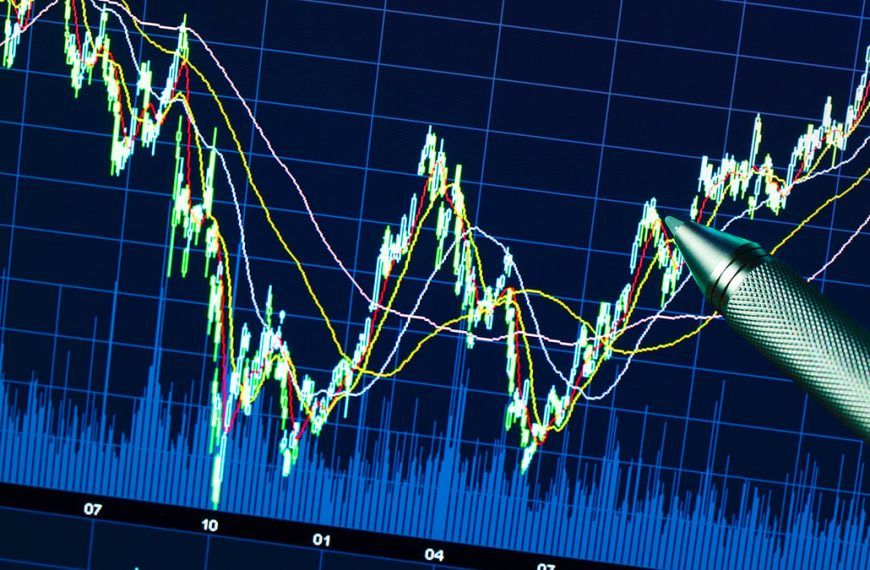 Q4 Earnings Showdown: Eicher Motors, Tata Power, LIC Housing, Apollo Tyres, Lupin, and JSW Energy – Key Estimates and Insights!