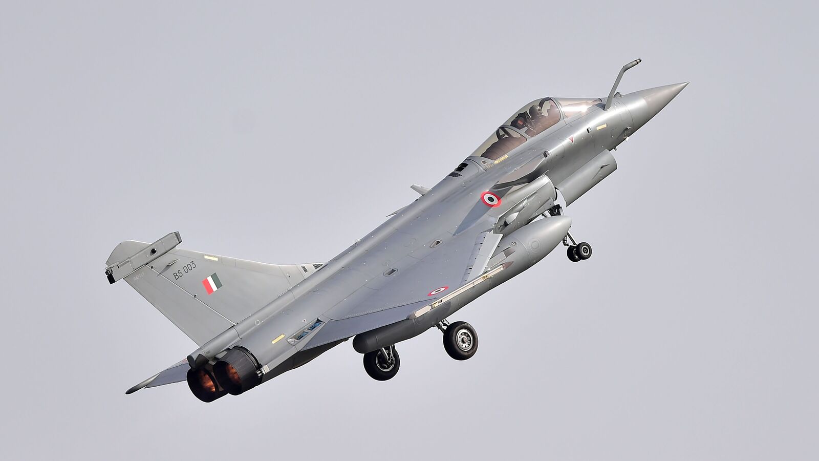 Rafale Buzz: Why Dassault Aviation's Share Price is Soaring Amidst the India-Pakistan Conflict