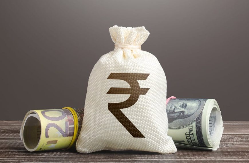 Rupee Soars Above 84 Against Dollar, Reaches Seven-Month High!