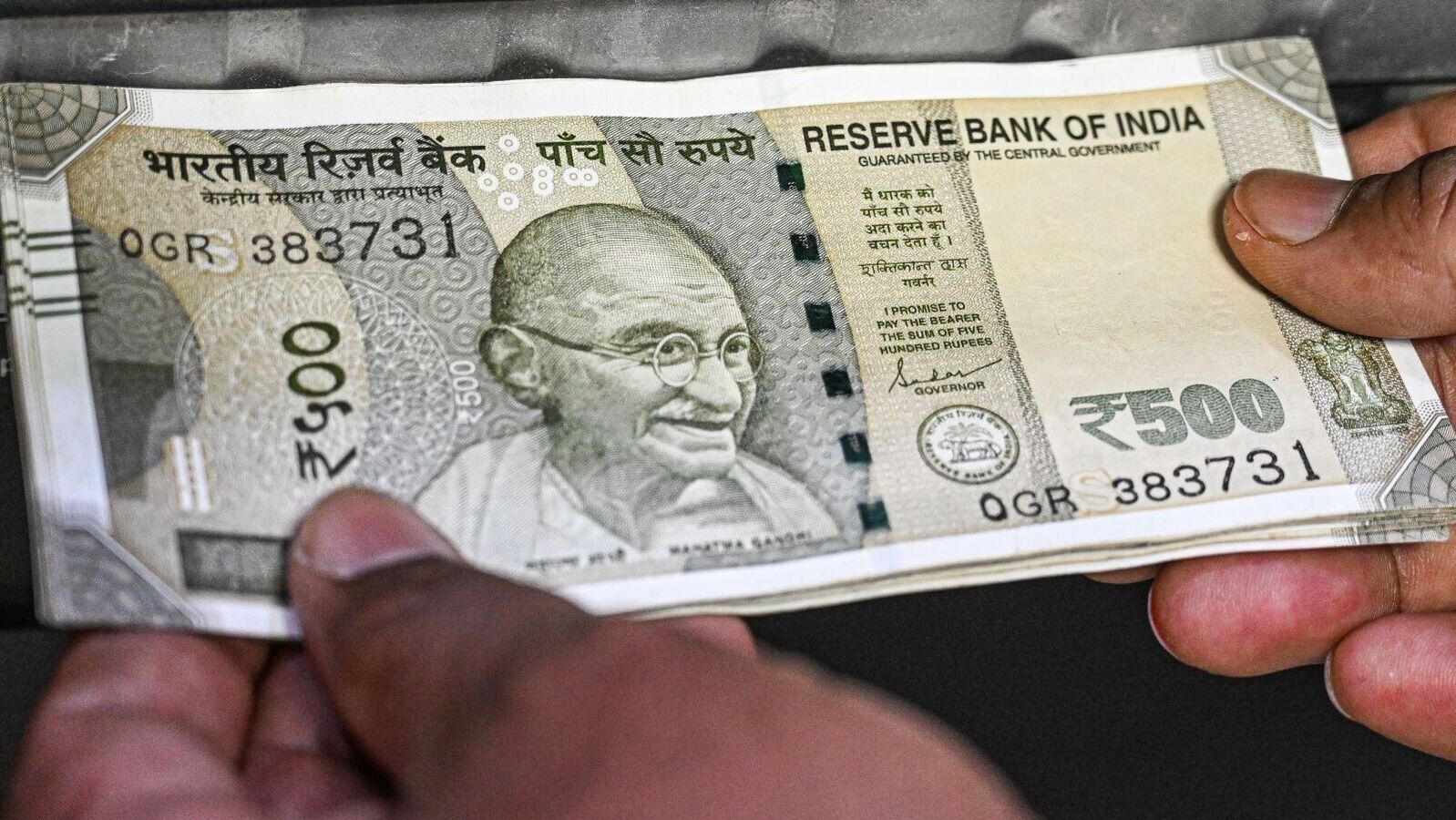 Rupee Surges Past 84/Dollar: Analysts Shift from Bearish to Bullish Outlook