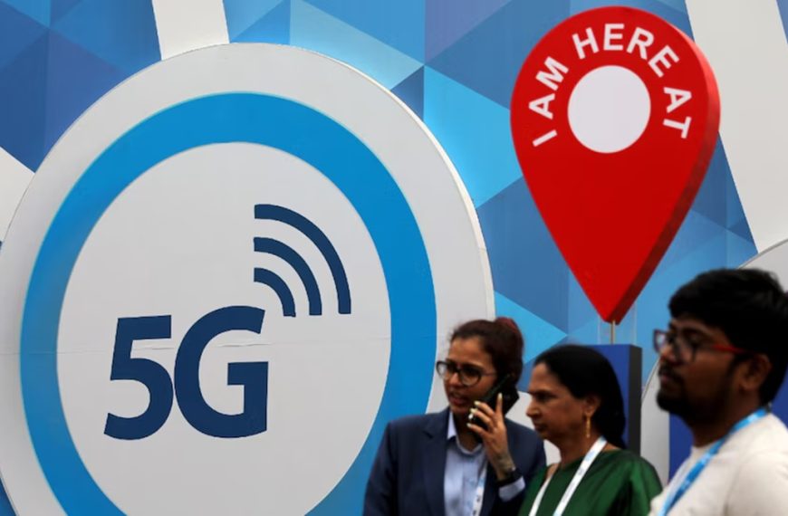 Rural India’s Rising Data Consumption Set to Propel Telecom Revenue Growth, Says Crisil