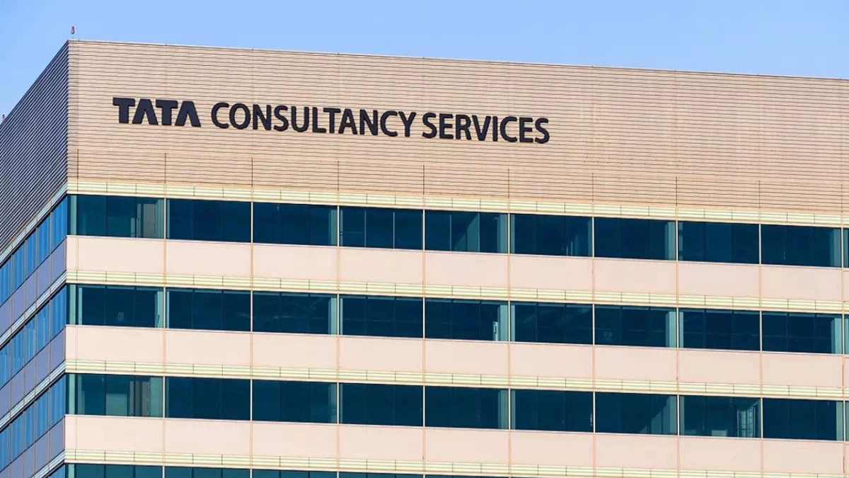 TCS Reduces Senior Employee Variable Pay for Third Consecutive Quarter: What It Means for the Workforce