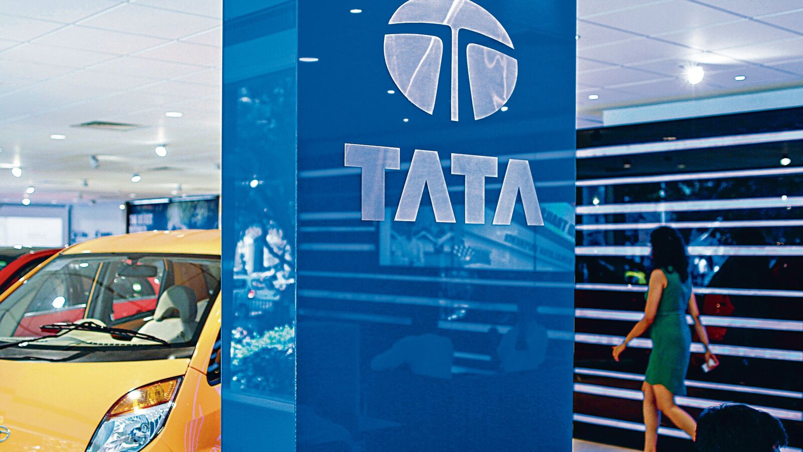 Tata Motors Q4 Earnings: Profit Plummets 51% Year-on-Year, Announces ₹6 Final Dividend