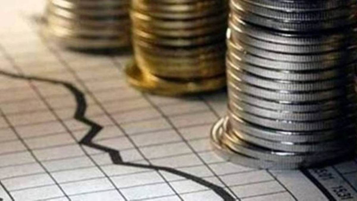 Tech Trends: April Sees IT Deal Slowdown as BNP Paribas Highlights Infosys, Cognizant, and TCS as Leaders