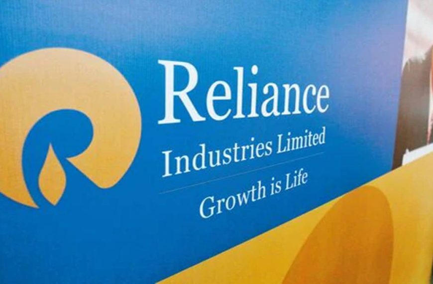 Top 10 Firms Experience ₹2.31 Lakh Crore Valuation Surge; Reliance Industries Leads the Charge!
