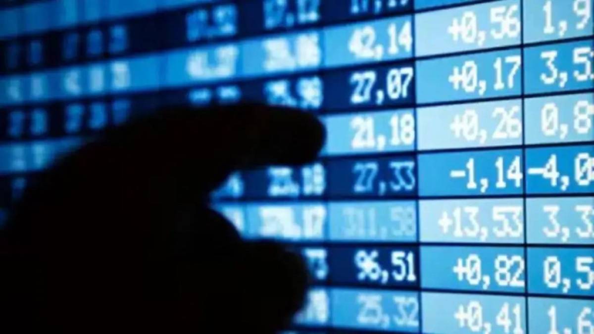 Top 3 Energy Stocks Thriving Despite Falling Oil Prices: Invest Now!