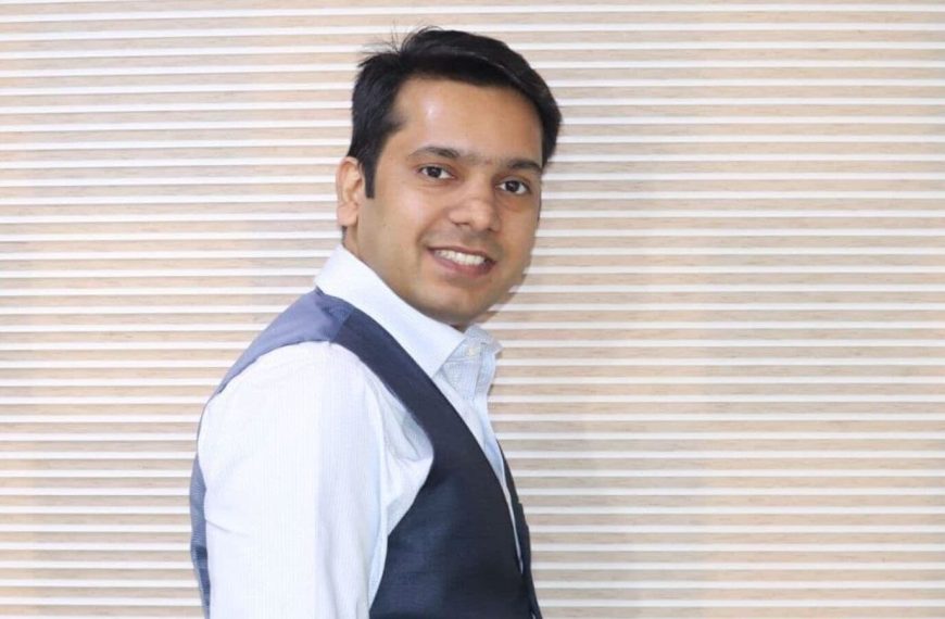 Top 3 Stocks Under ₹100 to Buy on Monday: Sumeet Bagadia's Expert Picks for April 12, 2025