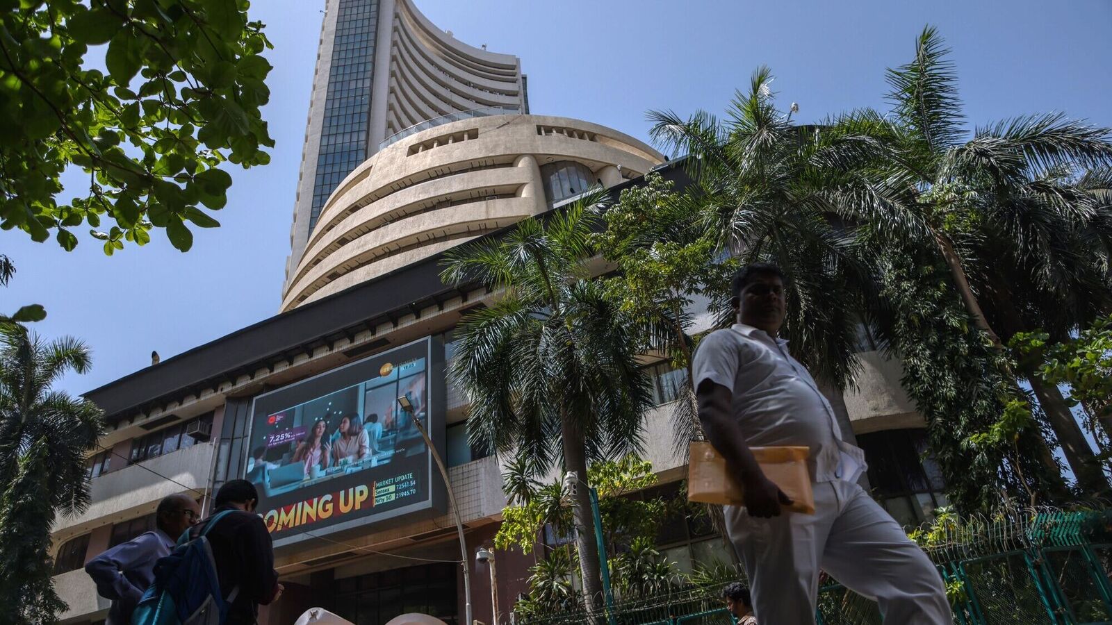 Top 5 Stocks Under ₹100 to Invest in Today: Expert Picks Following Indian-Pakistan Ceasefire