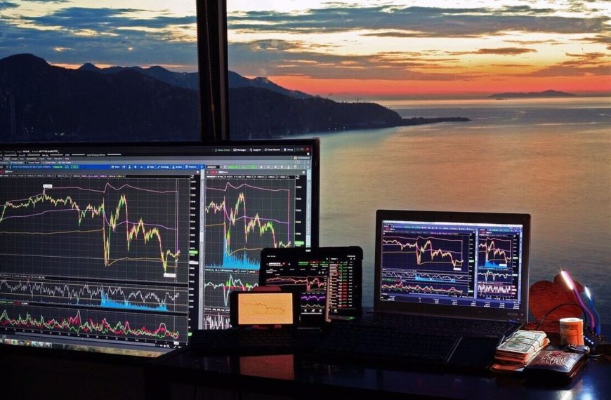 Top 6 Short-Term Stocks to Buy: Expert Picks from ITC, SBI Cards, Policybazaar, and More!