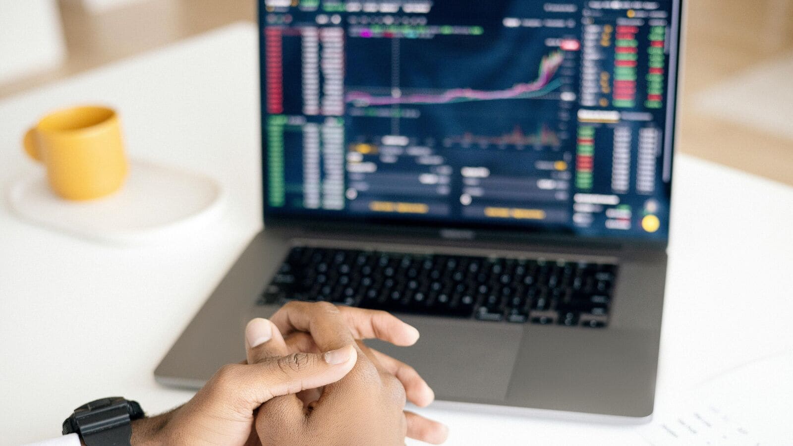 Top Stocks to Watch Today: Coal India, BSE, Paytm, Dabur, and LIC in the Spotlight Amid India-Pakistan Tensions