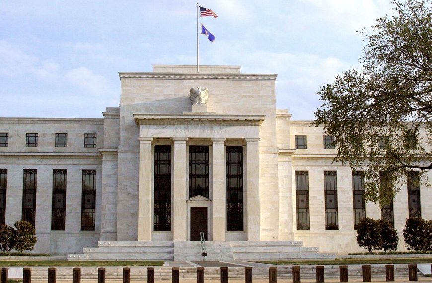 US Fed Policy Update: Barclays and Goldman Sachs Advance Rate Cut Predictions to July Following Robust Jobs Report
