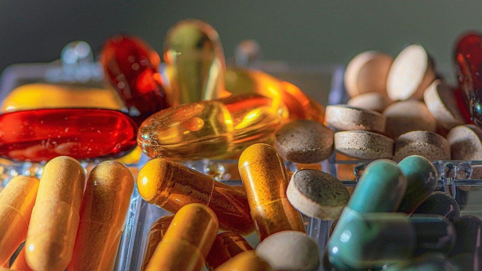 US Pharma Stocks Surge Over 3% as Trump Announces Drug Price Cuts: Pfizer, Amgen, and Merck & Co. Lead the Charge