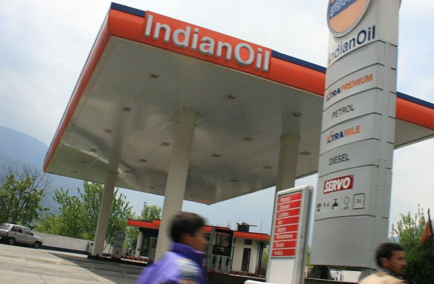 Unlocking Potential: 3 Reasons Jefferies Predicts a 16% Upsurge for Indian Oil Corporation Shares