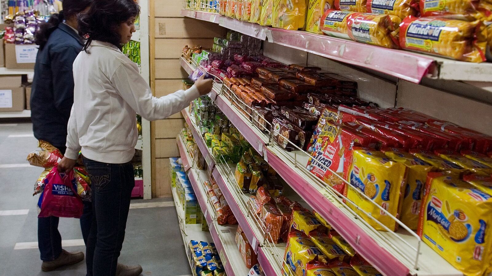 V-Mart Retail Reports Impressive Q4 2025 Results and Announces Exciting 3:1 Bonus Shares!