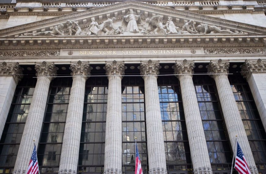 Wall Street Week Ahead: Key Insights on US-China Trade Talks, Inflation Trends, Jerome Powell's Speech, and Q1 Earnings to Watch