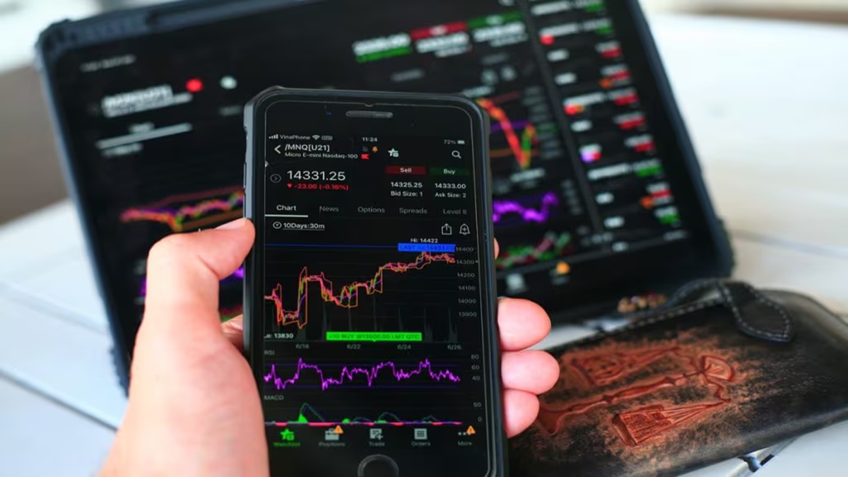 Why Select Shareholders Need Demat Accounts Before the Upcoming IPO: A Must-Have Guide